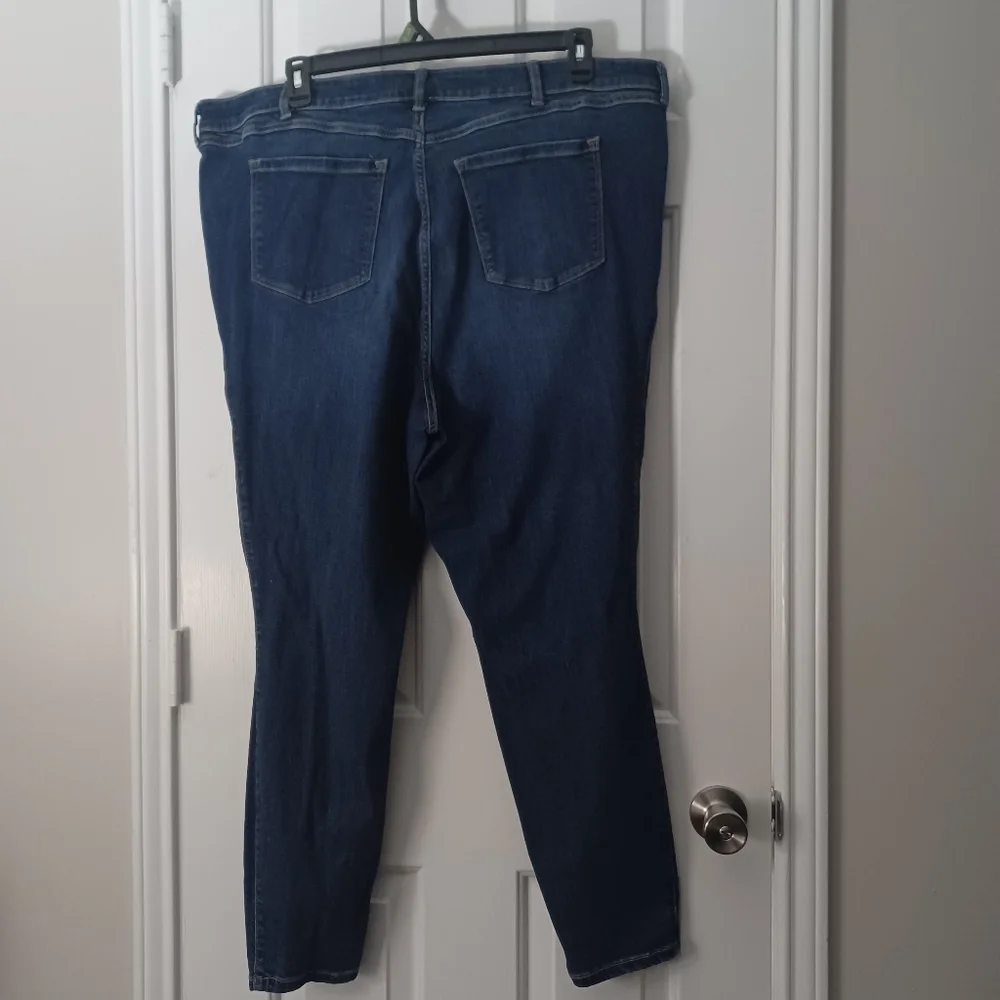 Torrid Skinny Cropped Jeans Plus Sz 24